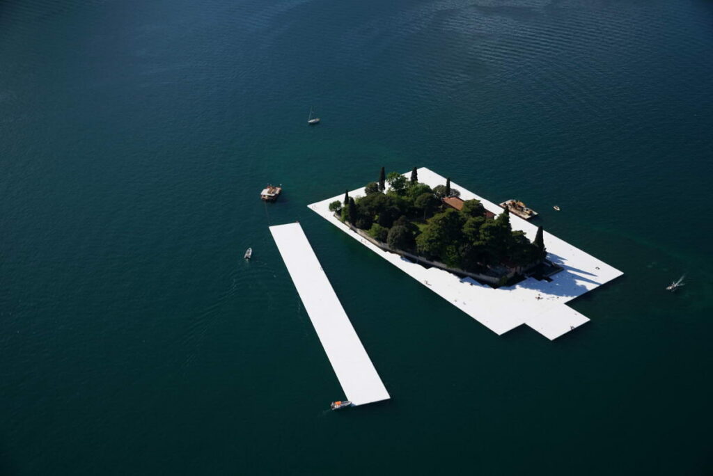 Плаващите кейове - The Floating Piers