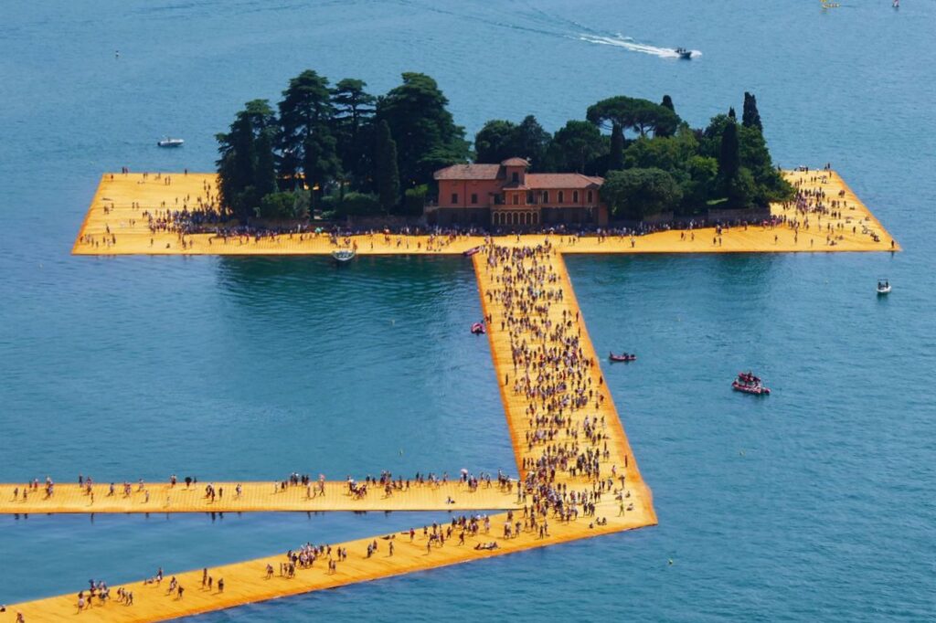 Плаващите кейове - The Floating Piers