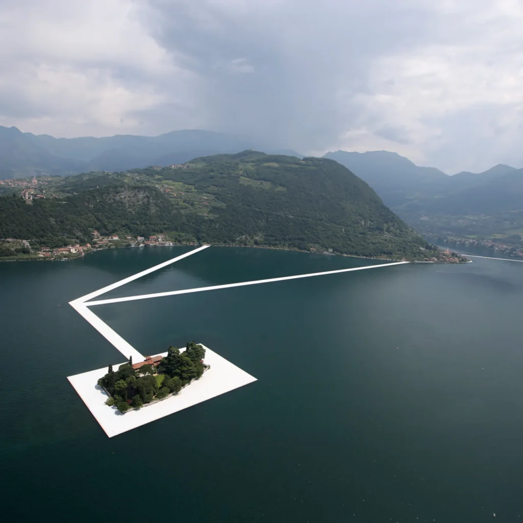 Плаващите кейове - The Floating Piers