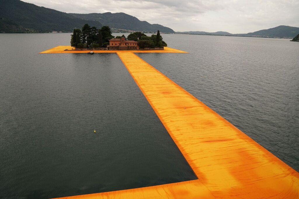 Плаващите кейове - The Floating Piers